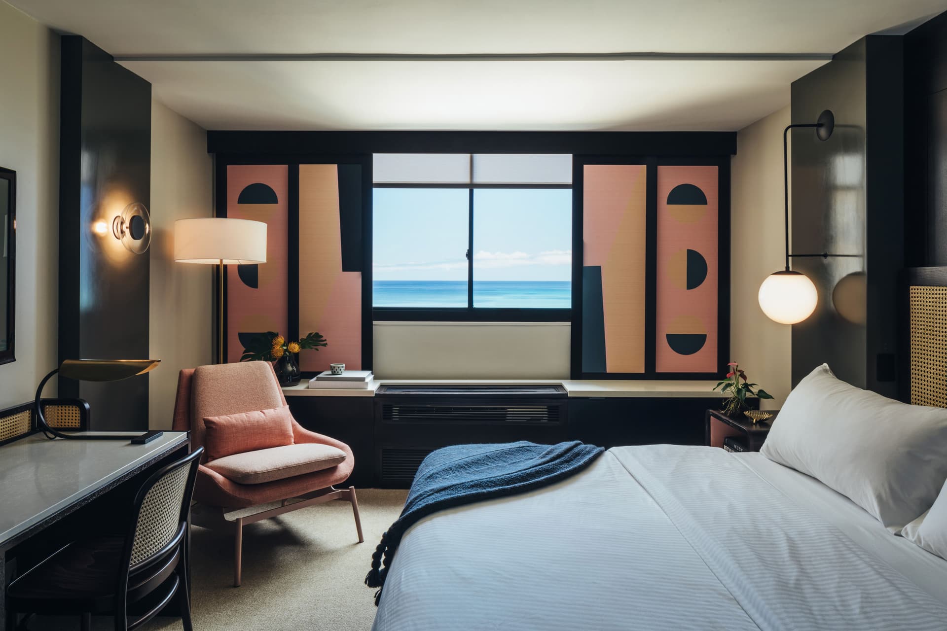 hotel room with ocean view in waikiki