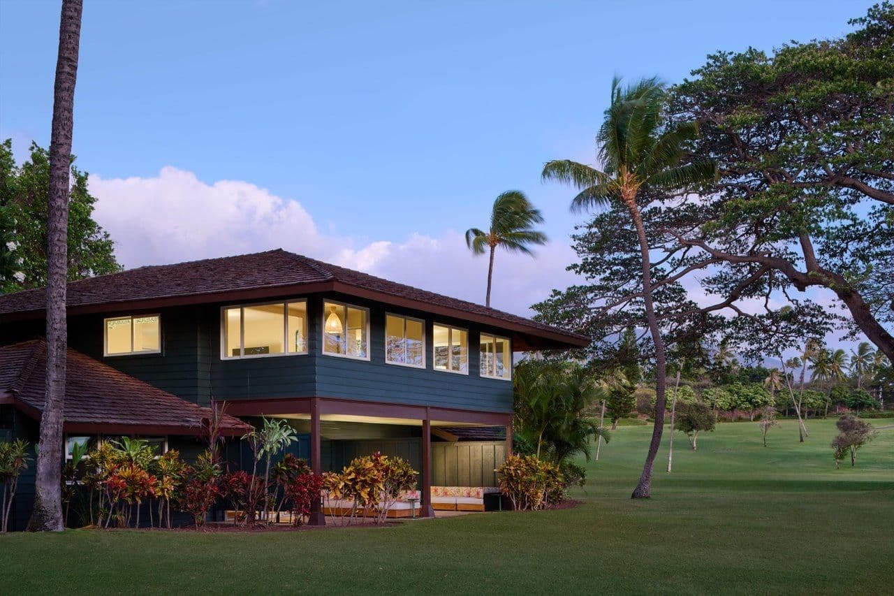 2 p.m. - Check in at Royal Lahaina Resort & Bungalows