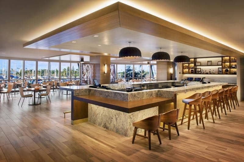 100 Sails Restaurant & Bar. Courtesy of Prince Waikiki.
