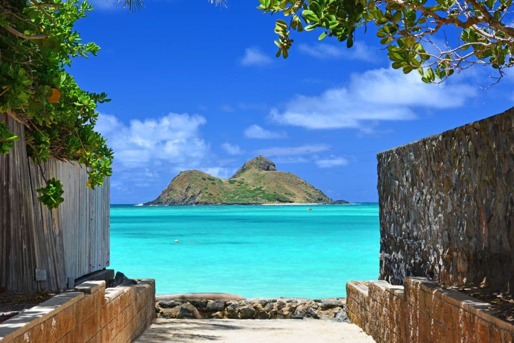 Tempting and alluring scenic ocean view at Lanikai Beach looking out towards Na Mokulua aka the Mokulua Islands in Kailua on Oahu. (Photo: Getty Images)