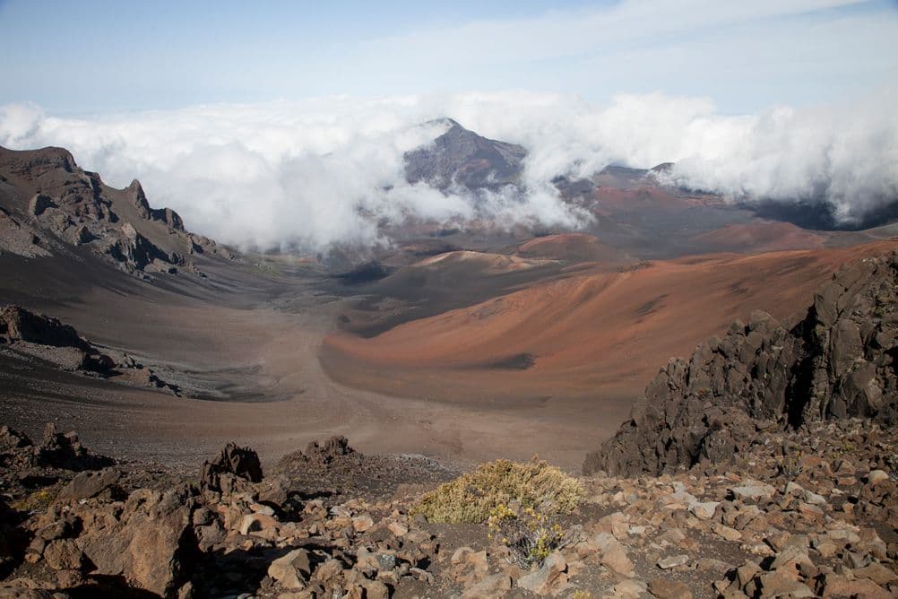 Haleakalā Crater. Photo by Taku Miyazawa, courtesy of Hawaiʻi Tourism Authority.