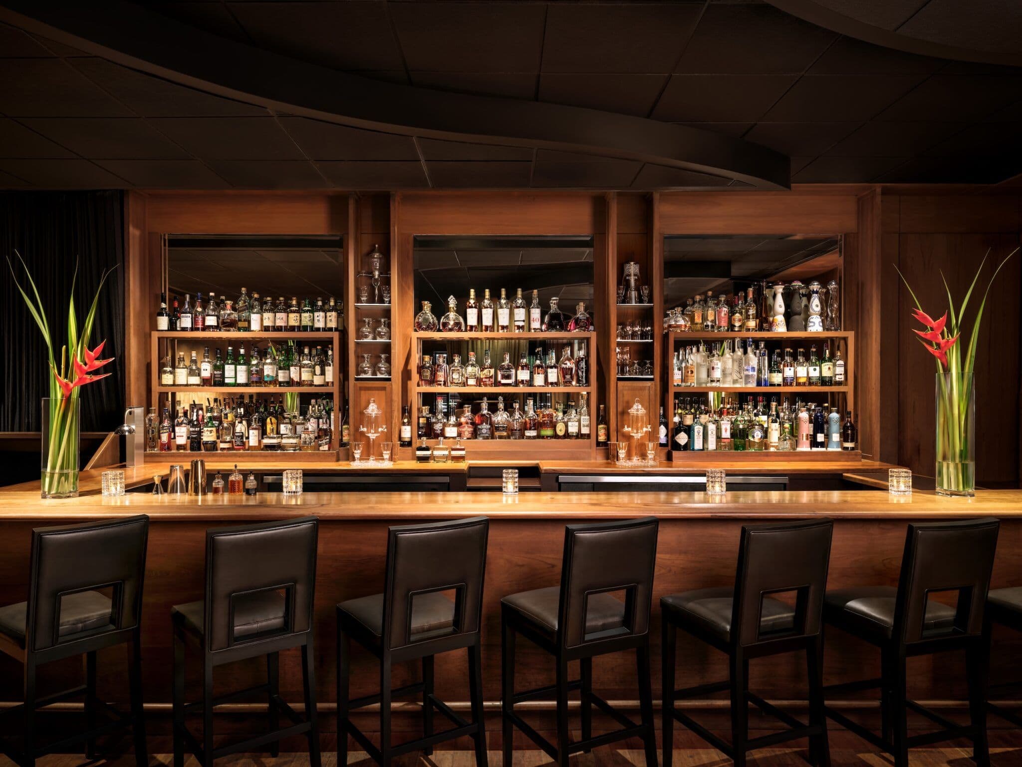 Lewers Lounge. Courtesy of Halekulani