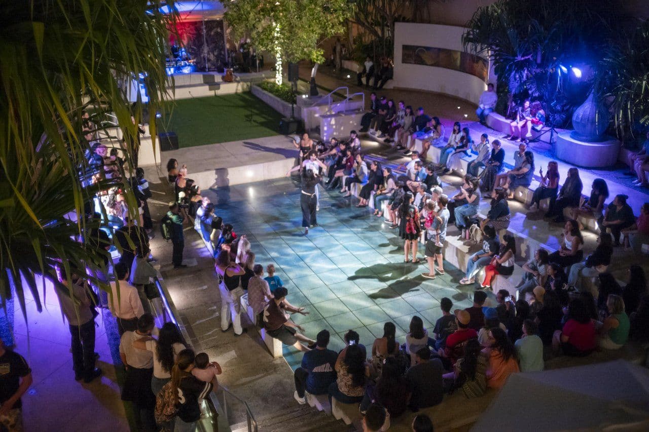 The courtyard at Capital Modern Museum in honolulu on oahu, hawaii.