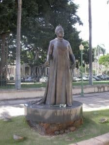 statue of woman