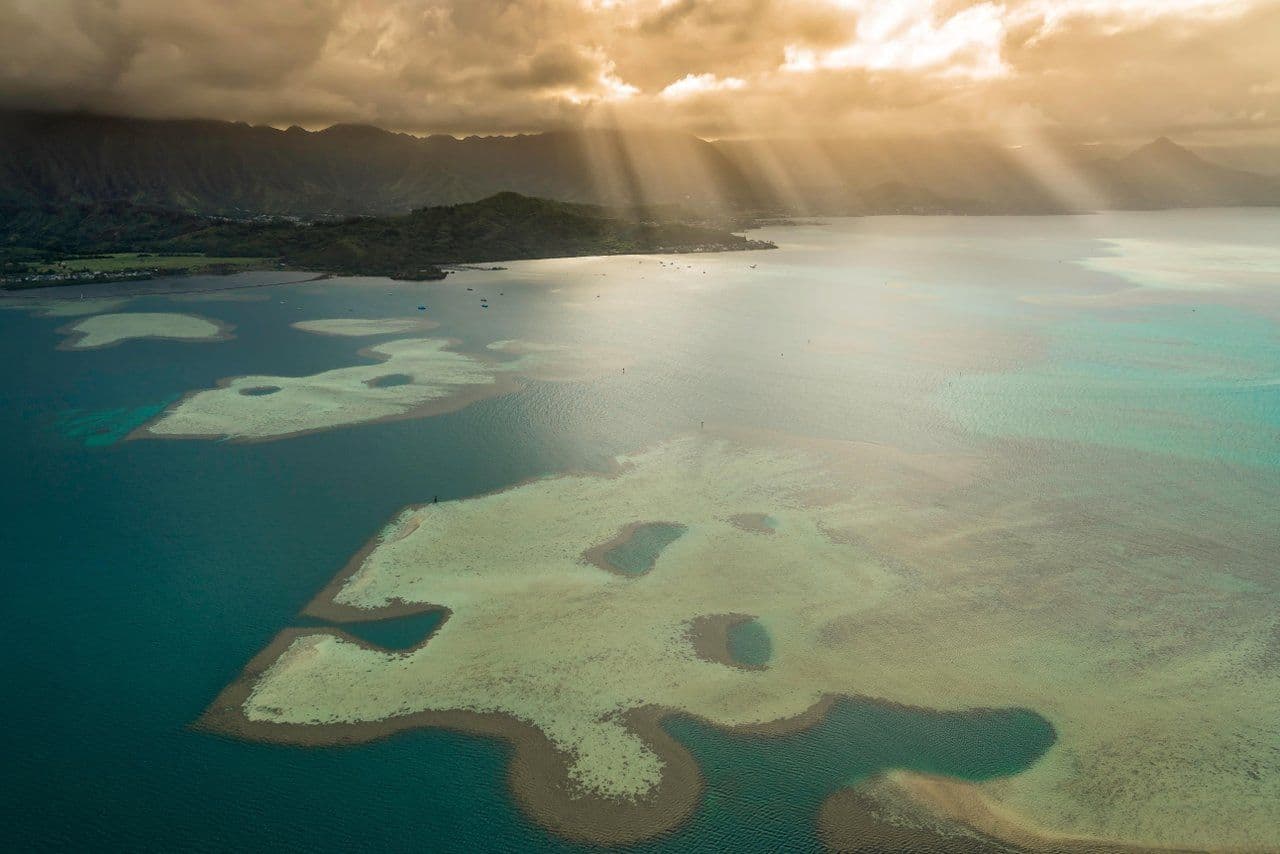 Kaneʻohe Bay, Oʻahu. Photo by marchello74 (Shutterstock).