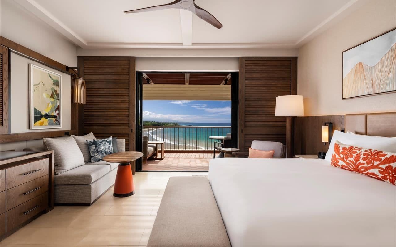 Check-in at Mauna Kea Resort