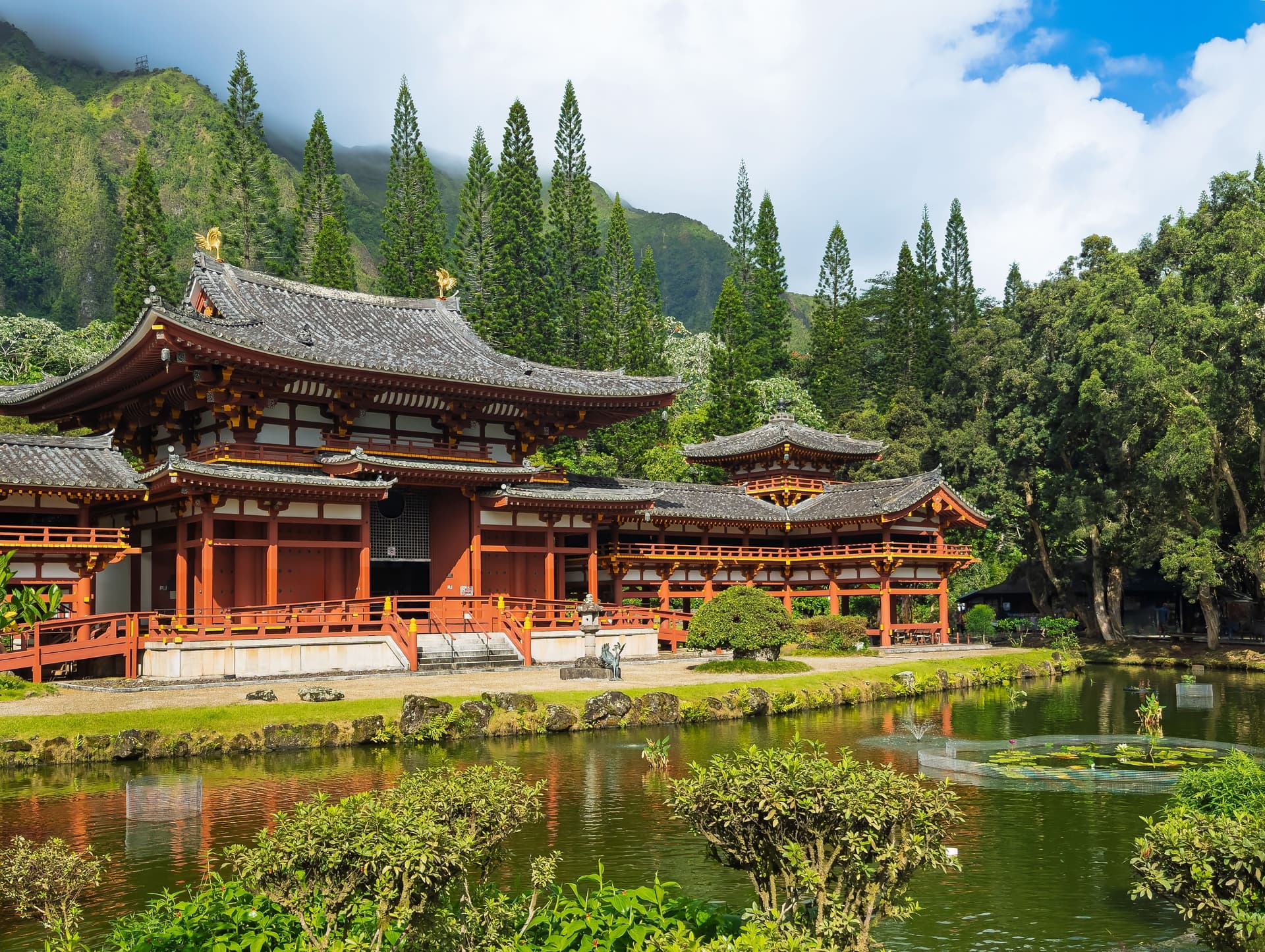 Byodo-In Temple at The Valley of the Temples on Oahu, Hawaii.