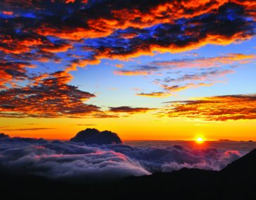Make the Morning Pilgrimage to Watch the Sunrise from Haleakala
