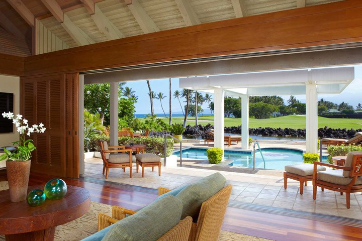 Image of Mauna Lani Bay Hotel and Bungalows.