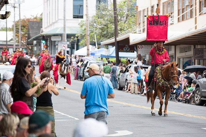 Parade through Downtown Hilo. Photo: StarAdvertiser.com.
