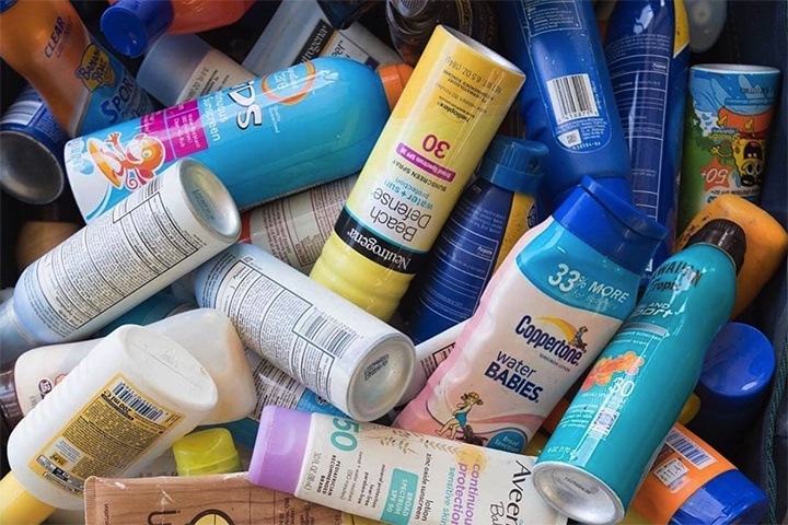 Image of Trading in old sunscreen for reef safe versions